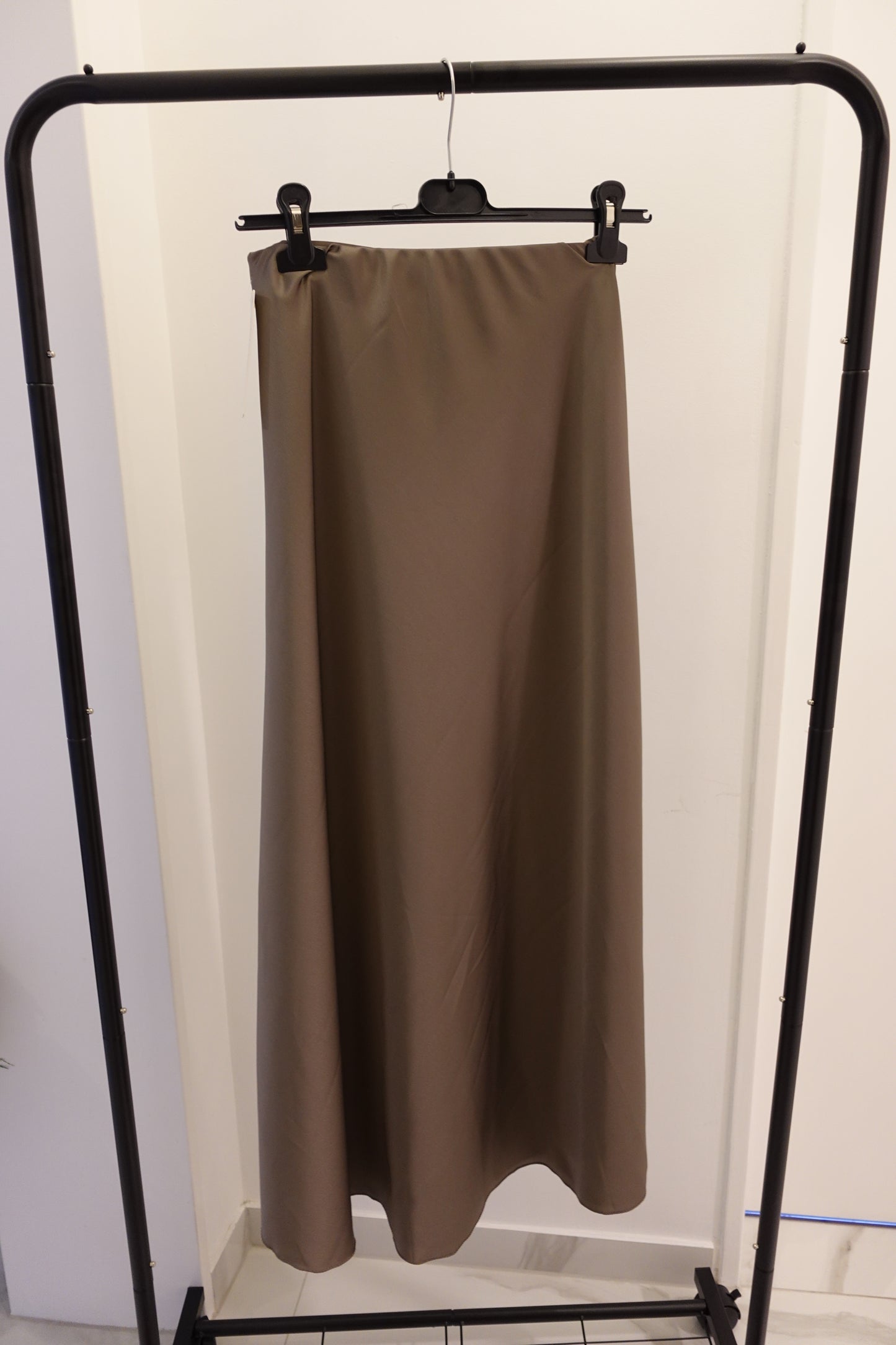 Satinrock Sera in Mokka