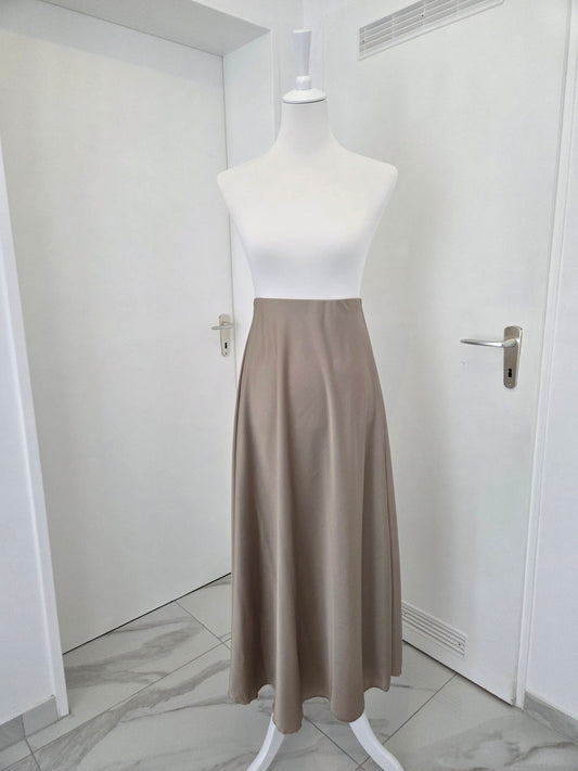 Satinrock Sera in Mokka