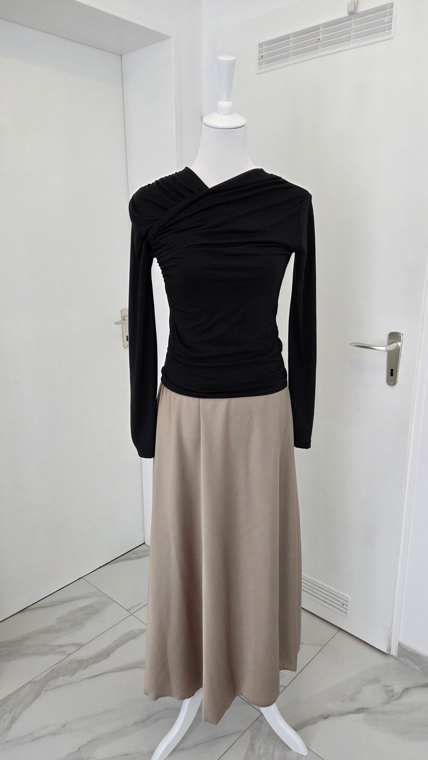 Satinrock Sera in Creme